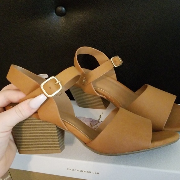 Old Navy Chunky Heel - Picture 2 of 2